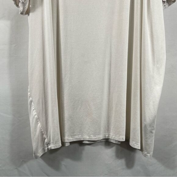 Torrid Eyelet Puff Sleeve Classic Fit Super Soft Scoop Neck Tee in White Size 3X - Picture 3 of 11